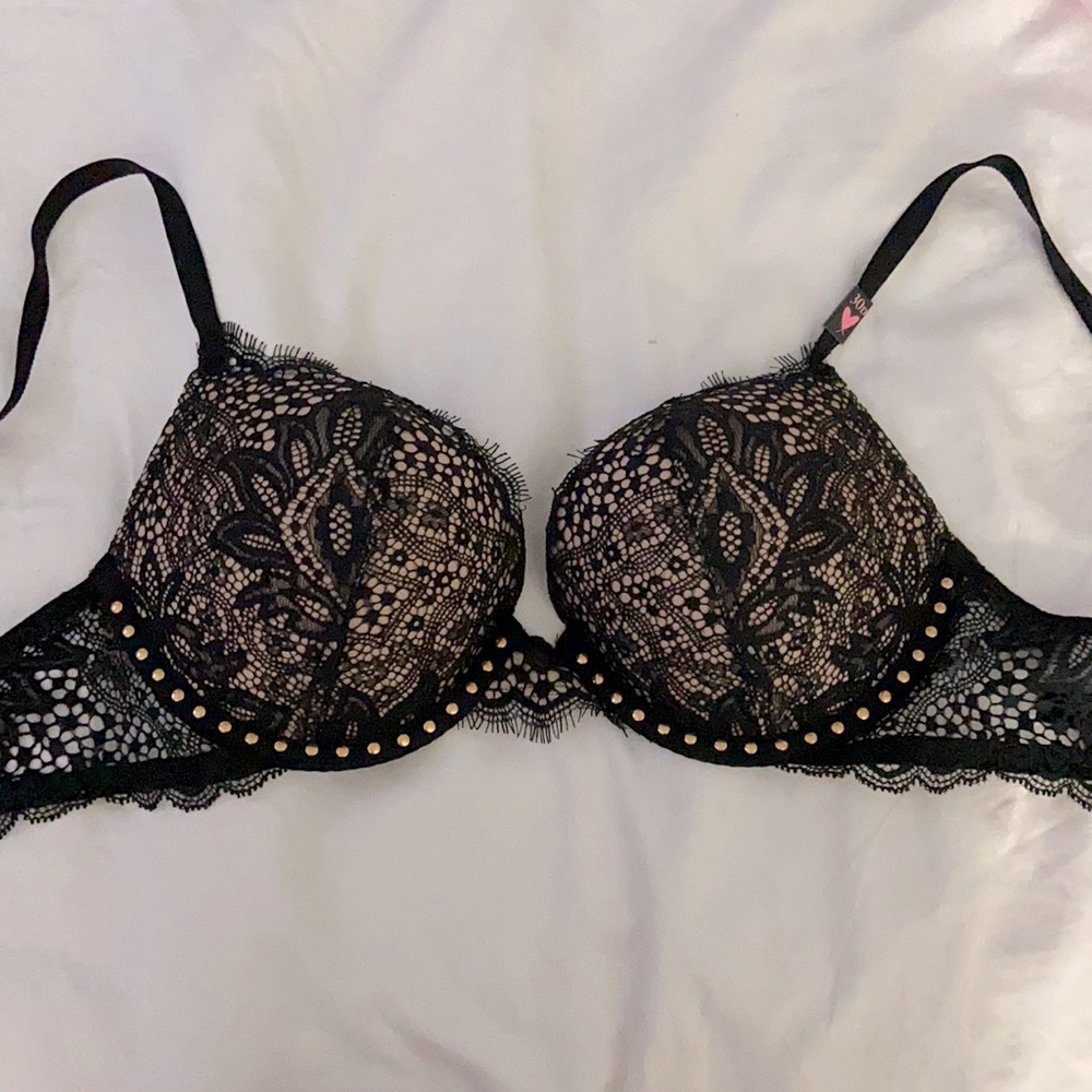 NWOT Very Sexy Gold Studded Lace Push-up Bra